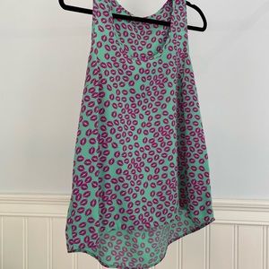 Teal and pink kiss Pleione tank